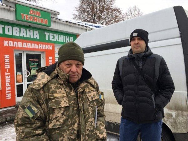 Скандал у Луцьку: чоловіка, який представився волонтером, назвали аферистом. ОНОВЛЕНО