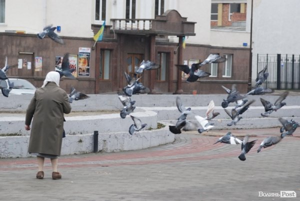 Євромайдан у Луцьку: день другий. ФОТО. ВІДЕО 