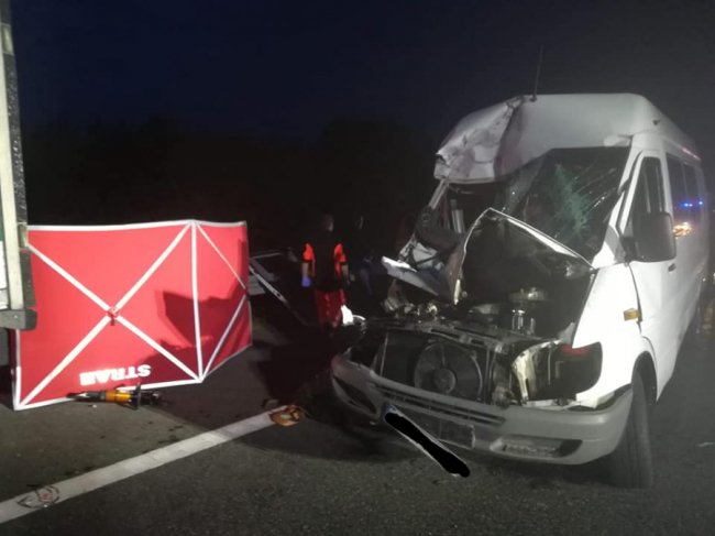 Жахлива аварія з українцями в Польщі: загинула 16-річна дівчина, троє – у лікарні. ФОТО