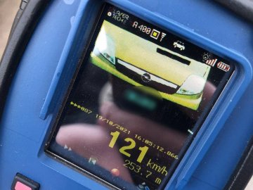 На Волині зупинили «шумахера», який вдвічі перевищив швидкість