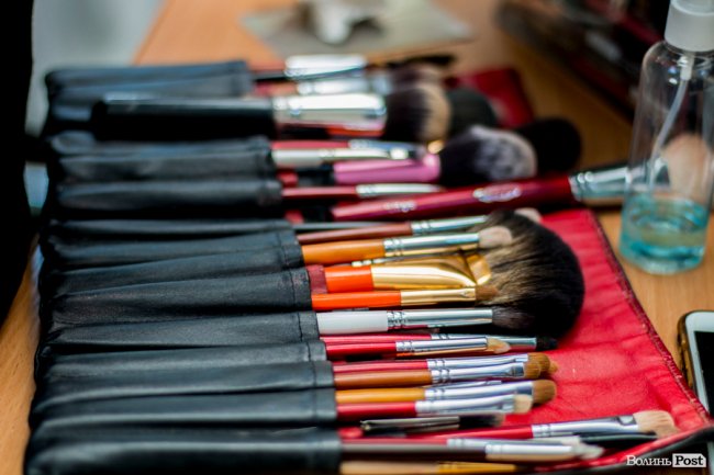 Бенкет, лімузини та королівські наряди: у Луцьку організували  свято для людей з інвалідністю. ФОТО