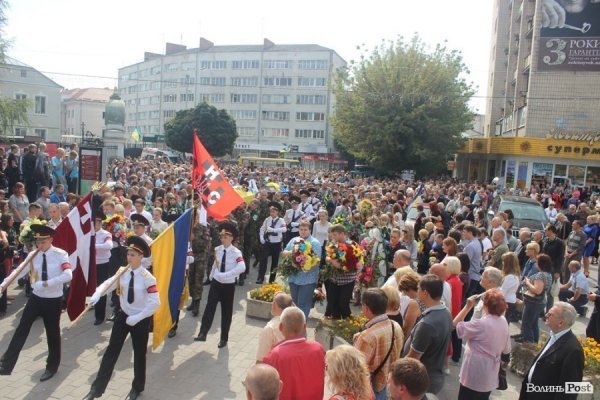  У Луцьку прощалися з загиблими айдарівцями. ФОТО