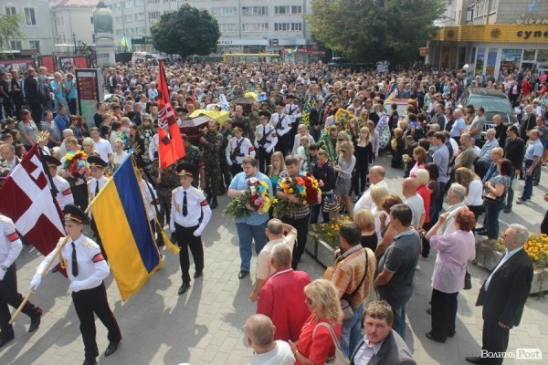  У Луцьку прощалися з загиблими айдарівцями. ФОТО