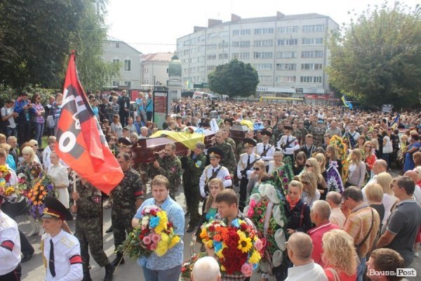  У Луцьку прощалися з загиблими айдарівцями. ФОТО