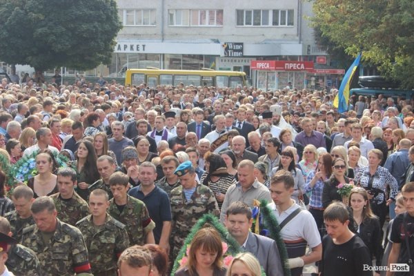  У Луцьку прощалися з загиблими айдарівцями. ФОТО