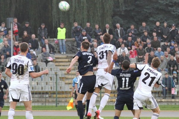 Матч «Волинь»-«Металург» закінчився нічиєю. ФОТО