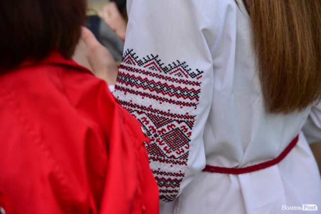 Працівники Волинської ОДА вбралися у вишиванки. ФОТО
