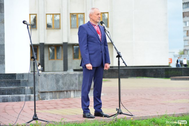 Працівники Волинської ОДА вбралися у вишиванки. ФОТО