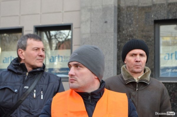 Автомайдан навідався до волинських нардепів. ФОТО. ВІДЕО