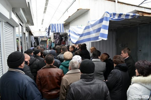 На Варшавському ринку в Луцьку – «війна». ФОТО. ВІДЕО