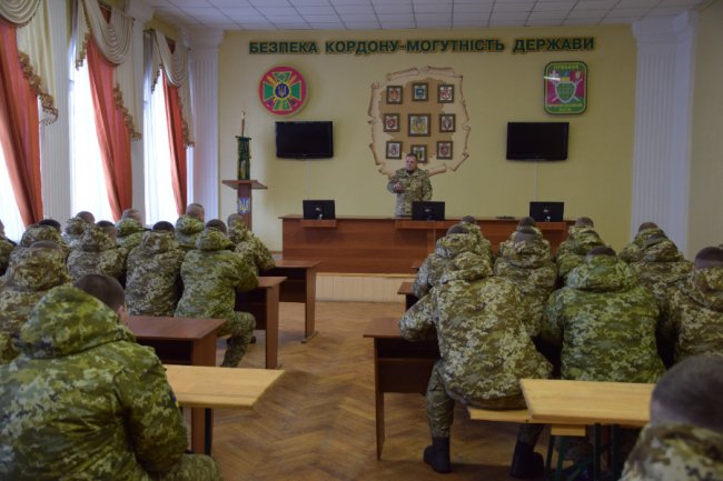 До Волинського загону прибули строковики. ФОТО