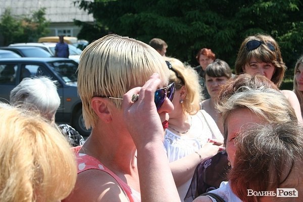 У Луцьку солдатські матері пікетували військкомат. ФОТО