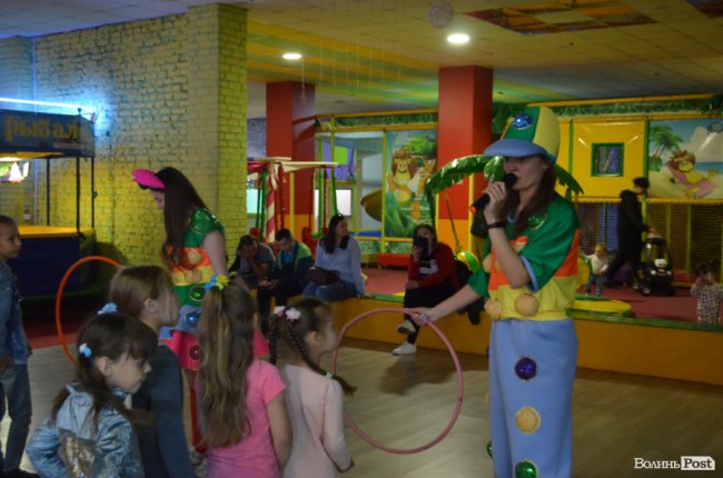 Живе спілкування і сміх – як терапія позитивом: для дітей працівників «Кромберга» влаштували свято. ФОТО 