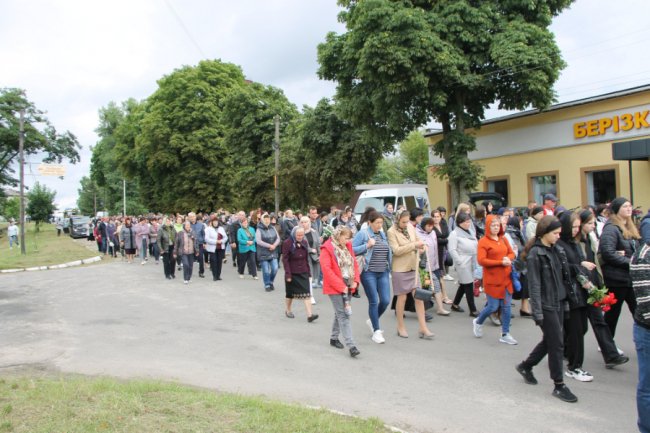 На Волині попрощалися із загиблим на війні Героєм Андрієм Іщиком. ФОТО
