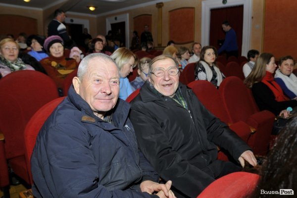 Різдвяний концерт у Луцьку: вальс, вірш і віншування