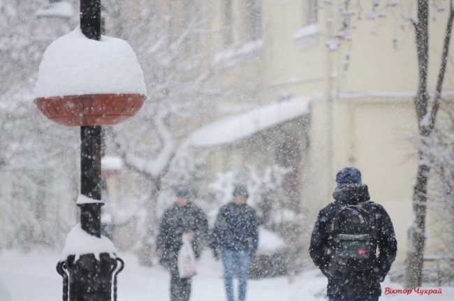 Старе місто у Луцьку накрило сніговою периною. ФОТО
