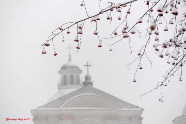 Старе місто у Луцьку накрило сніговою периною. ФОТО