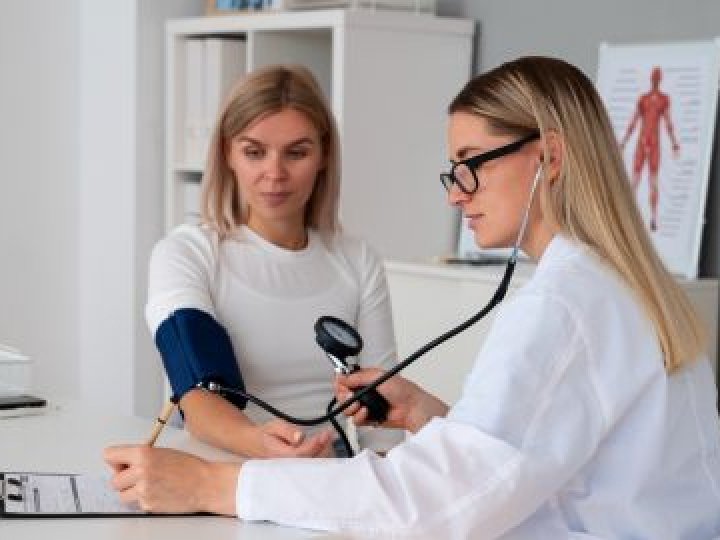 Хто з українців може отримати 2 тисячі гривень у 2026 році