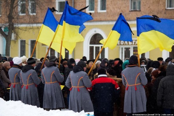 Нововолинськ вшанував Героїв Крут. ФОТО
