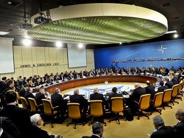 Саміт НАТО ухвалив заяву щодо війни в Україні з обіцянкою захисту від хімічної і біологічної зброї