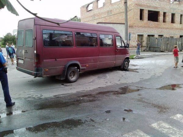 У Ковелі маршрутка врізалася у вантажівку. ФОТО