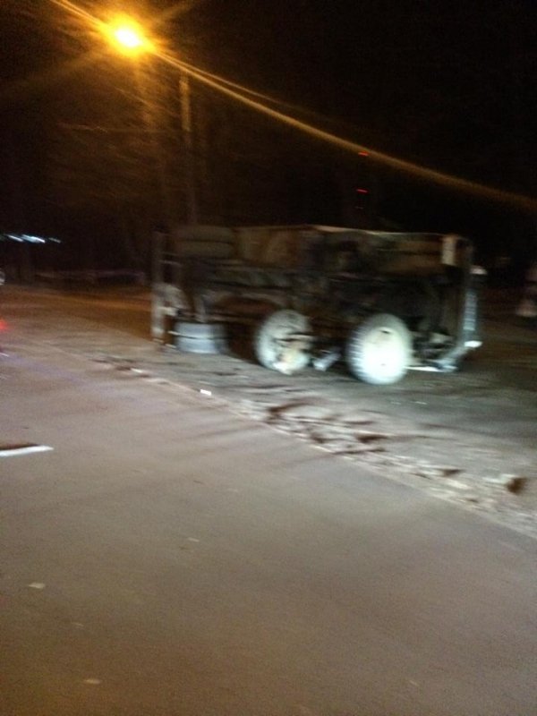 Нічна аварія в Луцьку: водій спробував втекти з місця ДТП. ФОТО