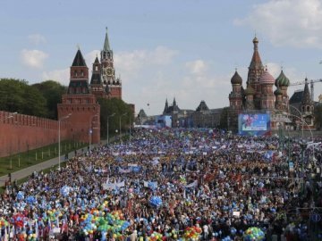 Москва на Першотравень: марш в стилі СРСР. ФОТО