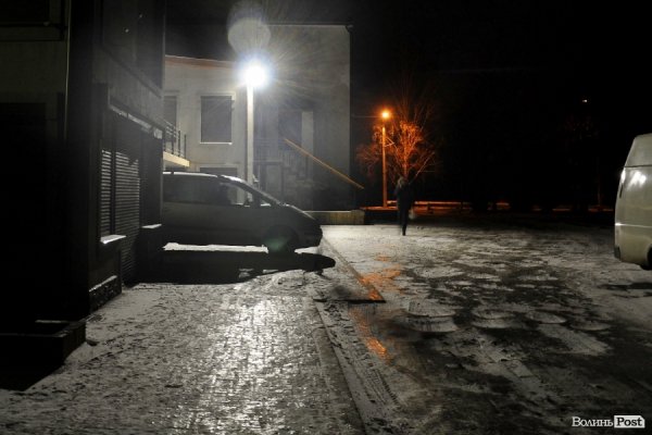 Сніг у Луцьку. ФОТО