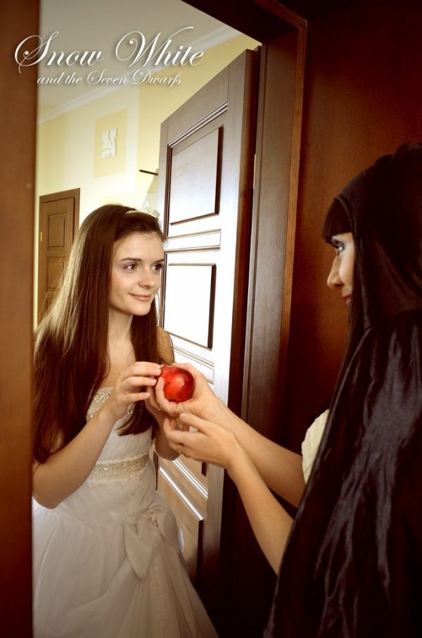 Тематична фотосесія «Білосніжка і сім гномів» для журналу «Ваше весілля»