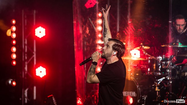 Чуттєва лірика та вибуховий рок: у Луцьку  «відгриміли» два незабутніх концерти гурту «БЕZ ОБМЕЖЕНЬ»