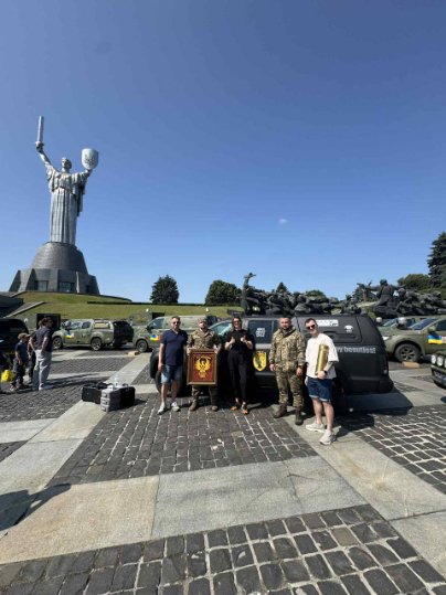 Луцька блогерка Анна Данильчук допомогла зібрати кошти на три автівки для ЗСУ: усі донатори — іноземці