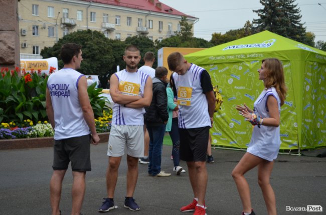 Море позитиву, блискучі результати та командна підтримка: «КроШу» взяв участь у «Luchesk Half Marathon». ФОТО*