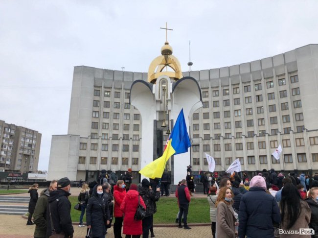 Як у Луцьку відбувався мітинг підприємців та про що говорили за зачиненими дверима. ФОТО 