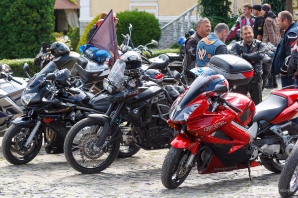 Понад півсотні байкерів з Волині та закордону проїхалися Луцьком. ФОТО