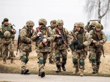 Військове керівництво отримало завдання створити резерви особового складу, – Зеленський