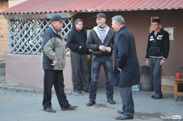 Луцький  госпіталь отримав реанімобіль для перевезення поранених. ФОТО