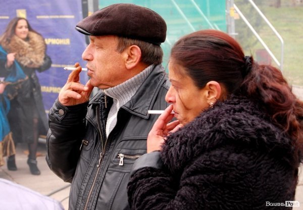 У центрі Луцька гуляли цигани. ФОТО