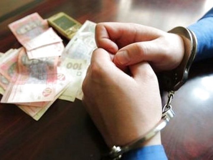 Затримали підозрюваного у грабежі жінки на Кравчука у Луцьку