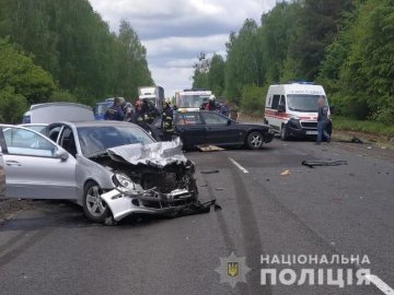 Повідомили деталі автотрощі на волинській дорозі, де серед постраждалих – вагітна