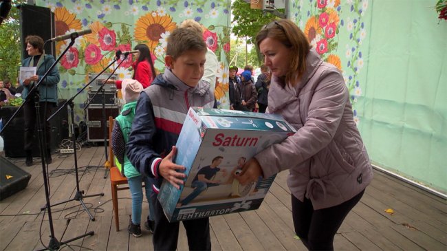 Розіграші, вікторини та артисти з Києва: у Шацьку відгуляли День селища. ФОТО. ВІДЕО