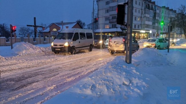 На Волині зіткнулися 5 автомобілів. ФОТО
