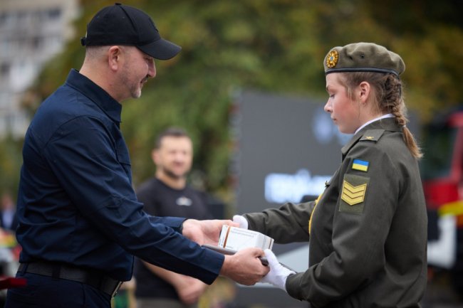 Дівчинка з Волині за порятунок 5-річної дитини отримала високу відзнаку