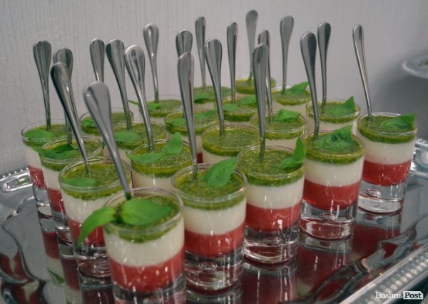 Присутніх на дійстві частували