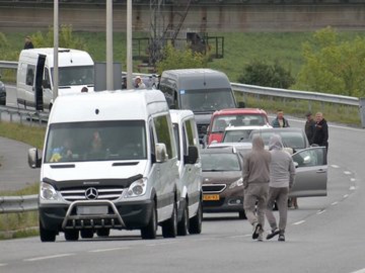 На волинських пунктах пропуску з Польщею пасажиропотік зріс на 20%. ВІДЕО