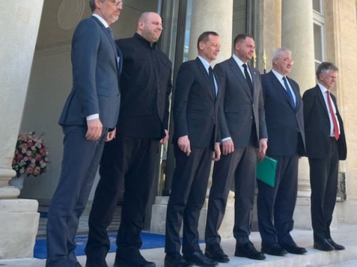 Перші деталі про переговори в Парижі: з представниками 3 країн обговорили багатонаціональний контингент