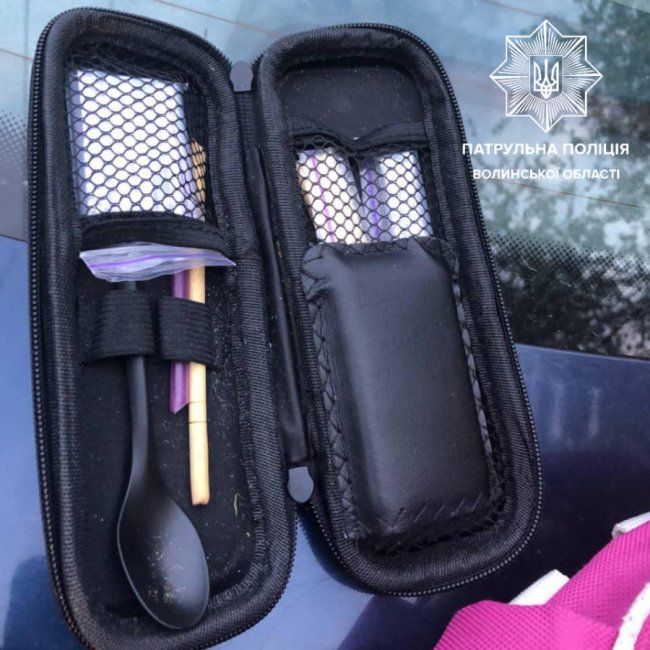 У Луцьку під час комендантської години зупинили водія: вилучили наркотики. ФОТО