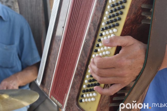 Вуличні музики Луцька: хто вони і звідки