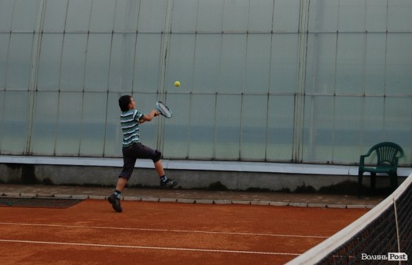 У Луцьку визначили кращих юних тенісистів