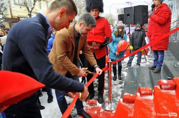 У Луцьку відкрився перший брендований магазин Vodafone 