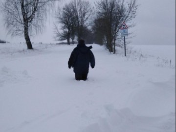 Снігу по пояс: волинська громада – «повністю відрізана від світу». ФОТО